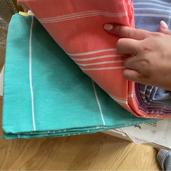 10 Colorful Turkish Towels - Picture 4 of 4